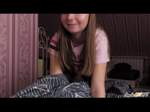 ❤️ Blondie suig haar BFF's diep en kry cum in haar mond ☑ Porno vk by ons ❤